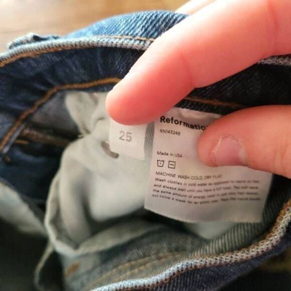 Reformation Stevie Ultra High Rise jeans in Perth wash sz 25 - Picture 3 of 5